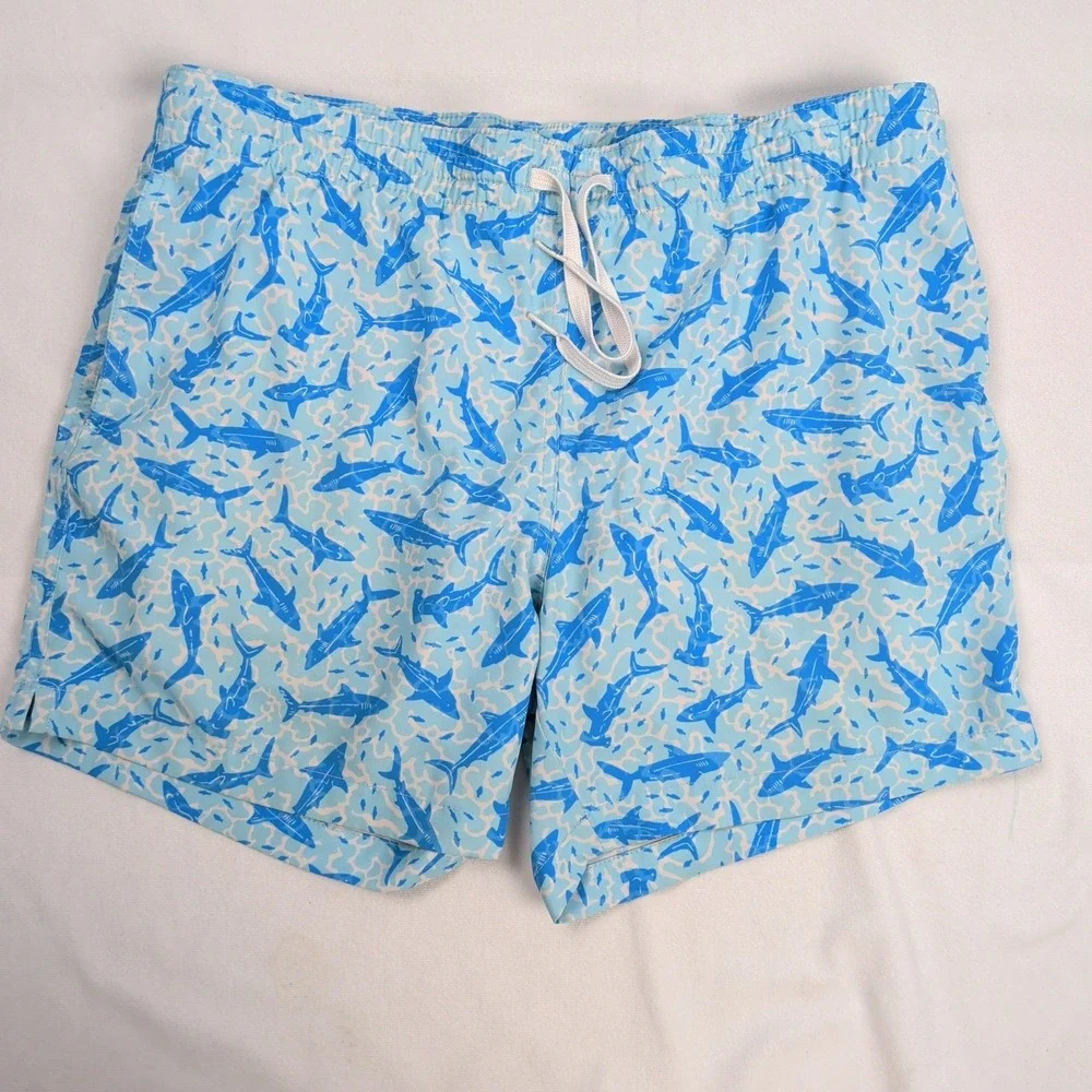 Chubbies Mens Blue Shark Print Swim Trunks 5.5 Inseam Small Elastic Waist Shorts